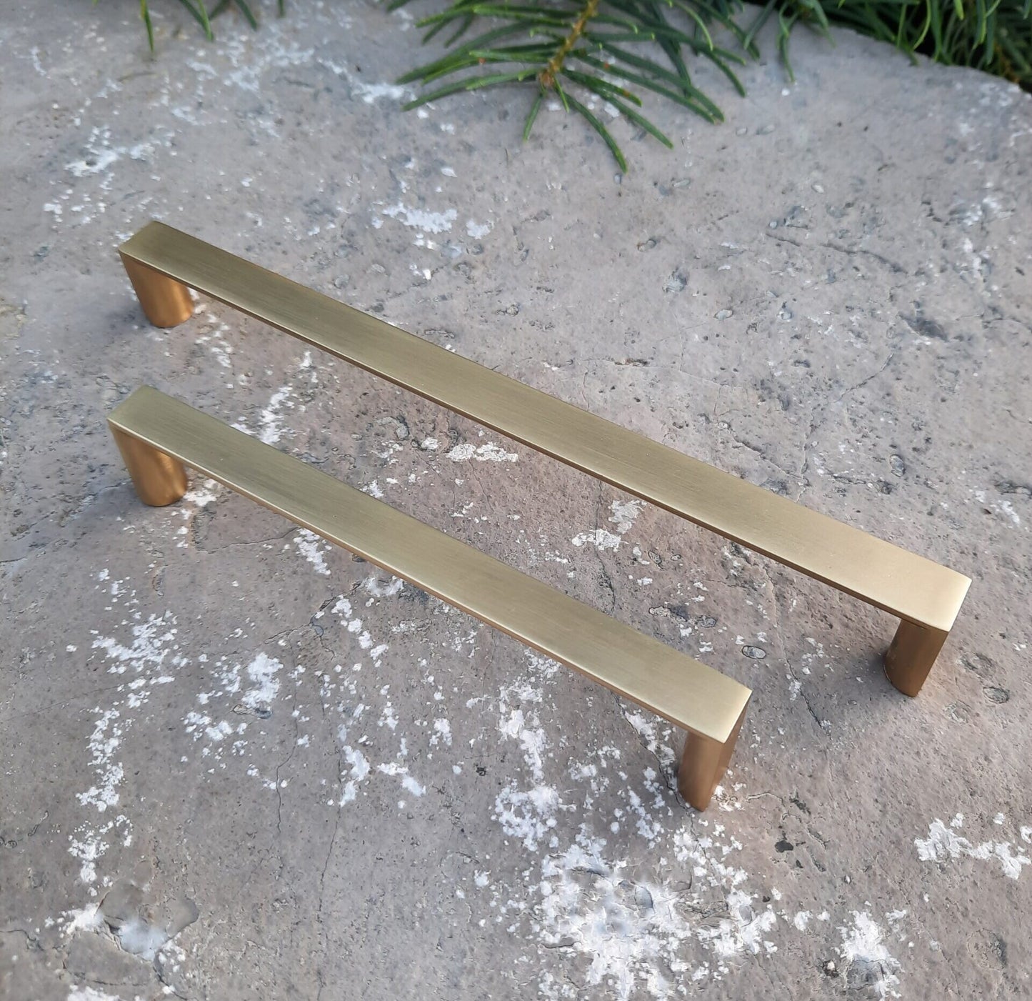 Portland Flat Top Bar Pull - Brushed Gold, 128mm C,C